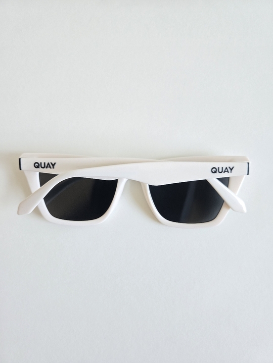 New QUAY Call The Shots Sunglasses Polarized White Frame Black Lenses Cat Eye main image 7